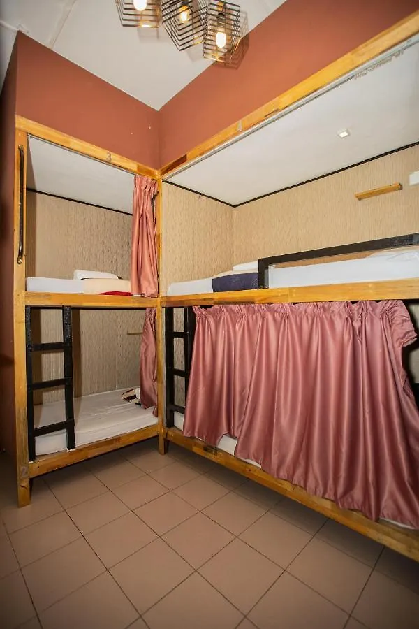 Escape Backpackers Kk Hostel Kota Kinabalu