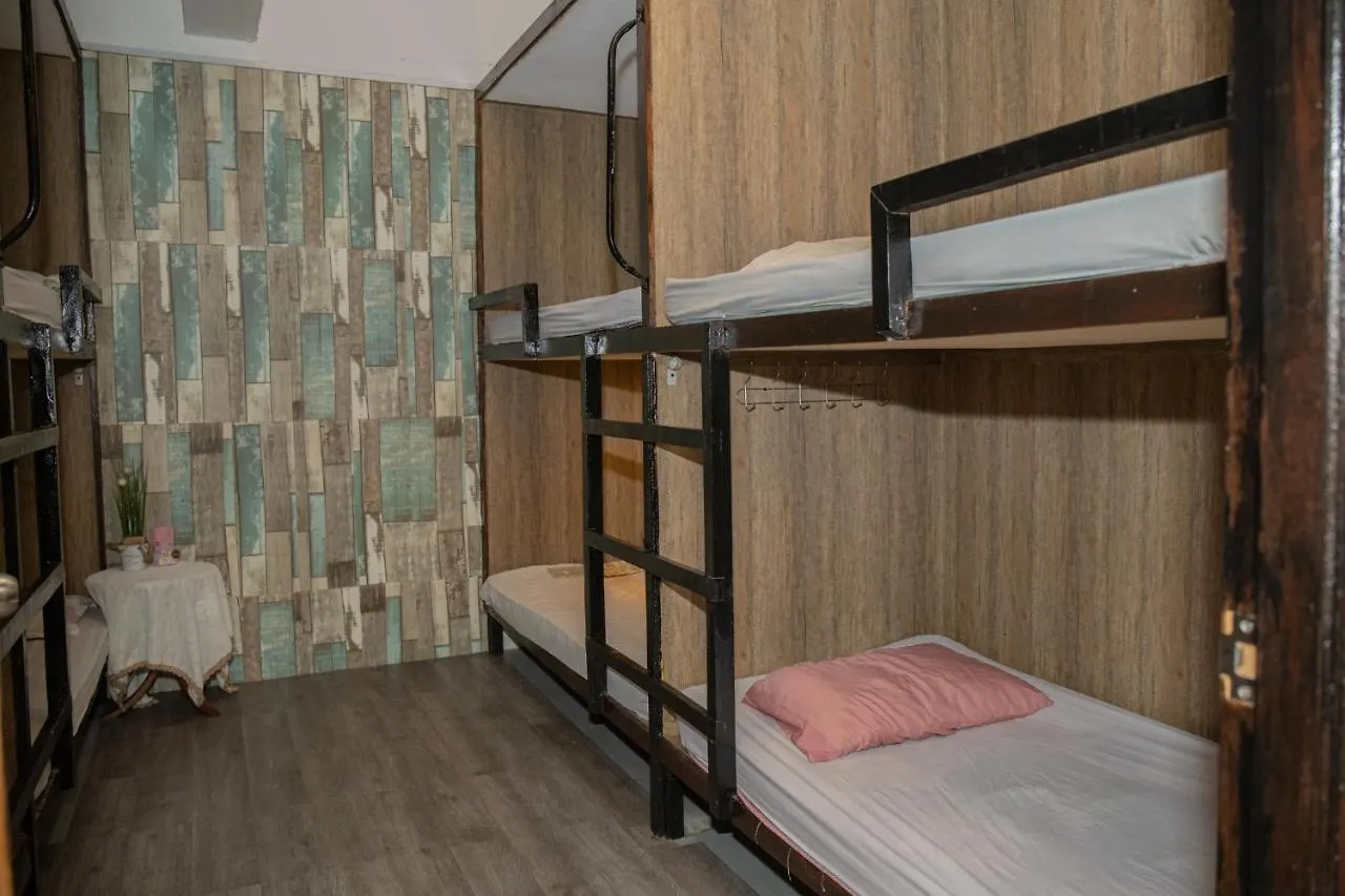 Escape Backpackers Kk Hostel Kota Kinabalu