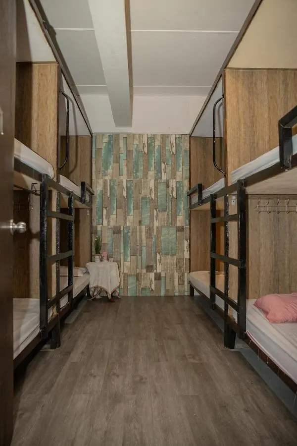 Escape Backpackers Kk Hostel Kota Kinabalu