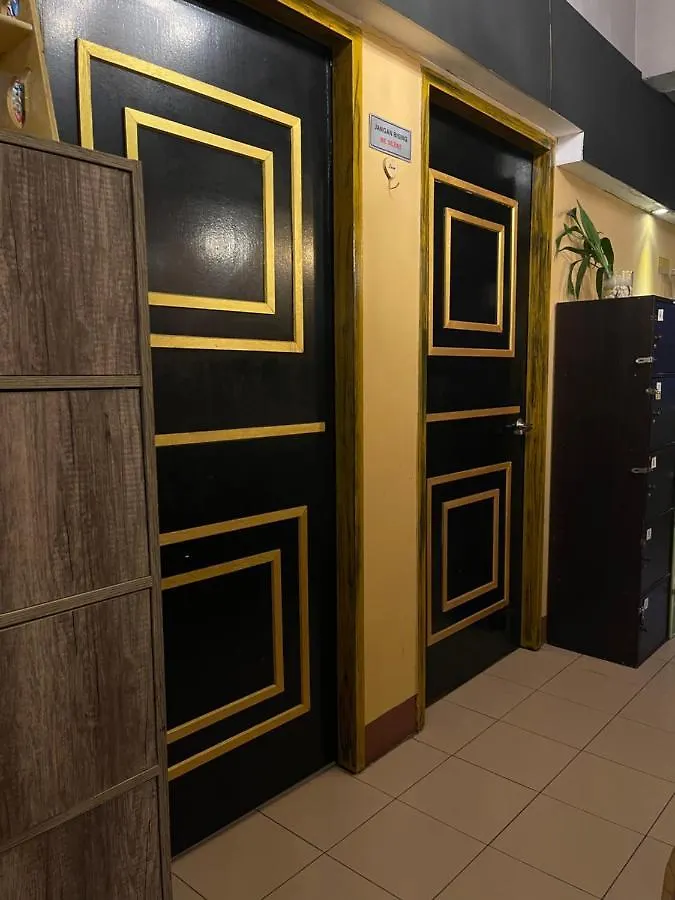 Escape Backpackers Kk Hostel Kota Kinabalu