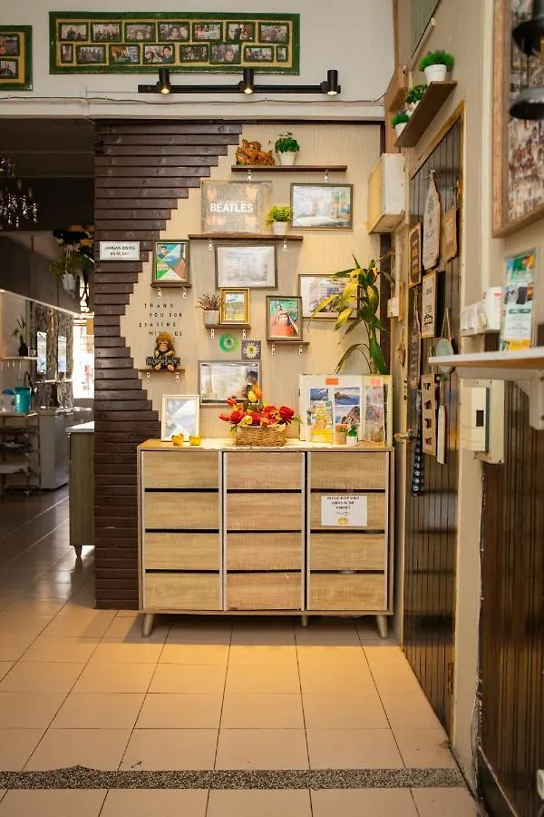 Escape Backpackers Kk Hostel Kota Kinabalu 0*,