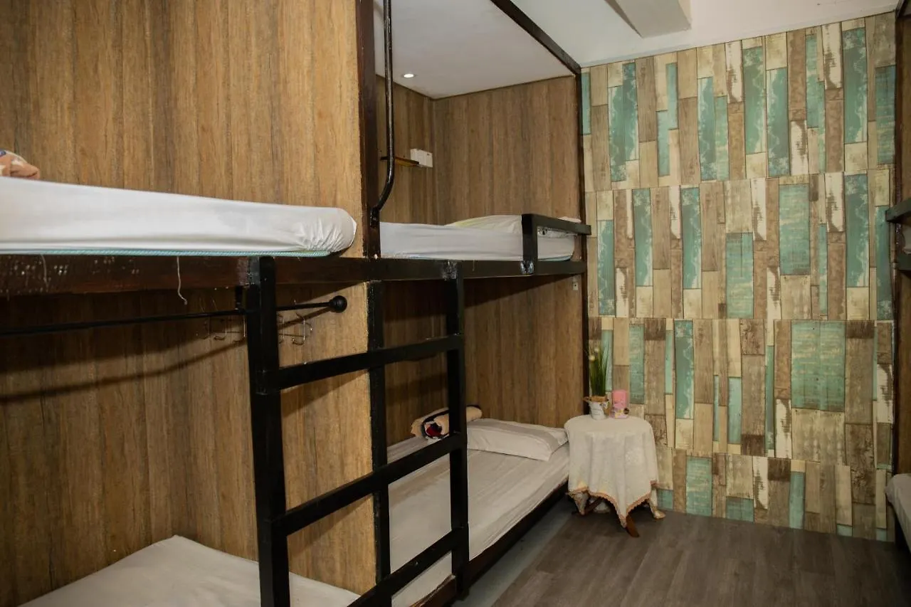 Escape Backpackers Kk Hostel Kota Kinabalu